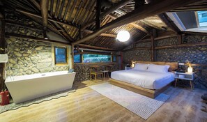 Signature Double Room, Mountain View | Premium bedding, individually decorated, individually furnished, desk