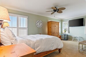7 habitaciones, tabla de planchar con plancha y cuna de viaje 
