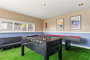 Game room - Point Loma Stay • Rooftop Deck + Firepit + Game Room  • Near Beach | Zola Street (San Diego)