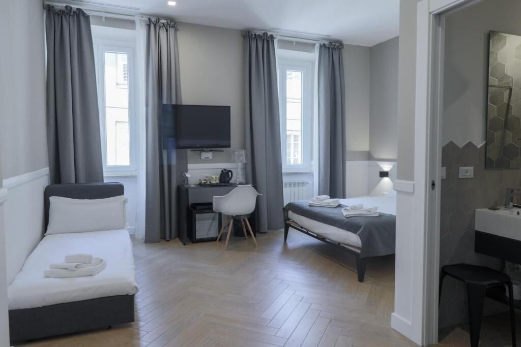 Hochwertige Bettwaren, Daunenbettdecken, Minibar, Zimmersafe