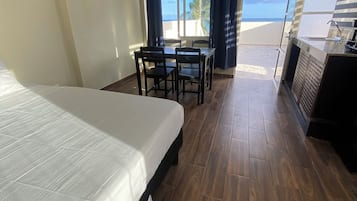 Apartamento conforto, vista para o mar | Roupas de cama premium, individualmente decorados