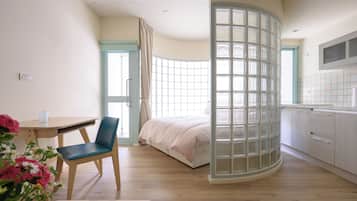 1 bedroom, WiFi, bed sheets