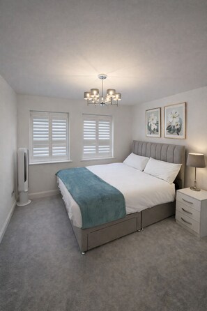 4 camere, ferro/asse da stiro, accesso a Internet, lenzuola