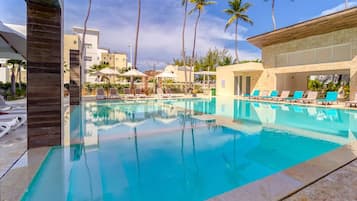 Condo, 1 Bedroom | Kolam renang | Kolam renang terbuka