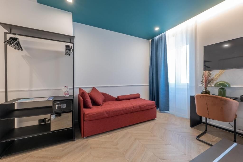 In-room safe, desk, laptop workspace, blackout drapes