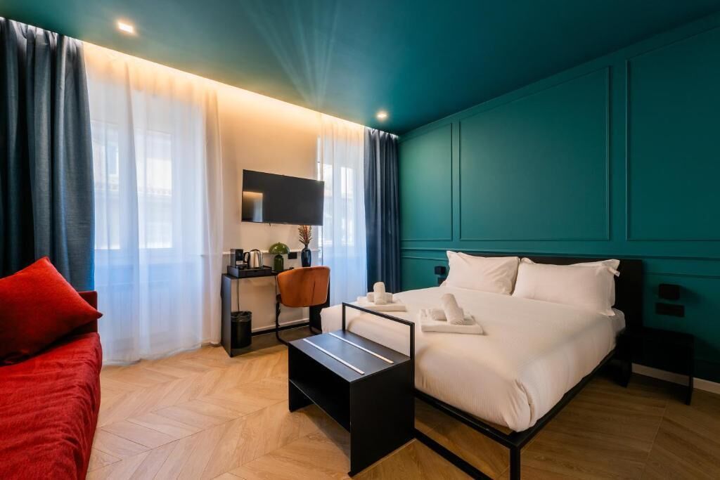 In-room safe, desk, laptop workspace, blackout drapes