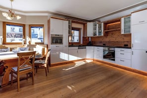 Refrigerador, microondas, parrilla de estufa y lavavajillas