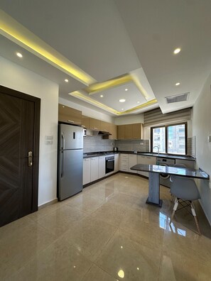 Fridge, microwave