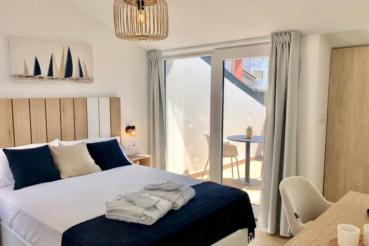 Quarto casal, vista para o jardim | Wi-Fi de cortesia