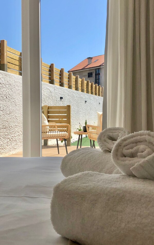 Comfort Twin Room, Garden View | Terrace/patio