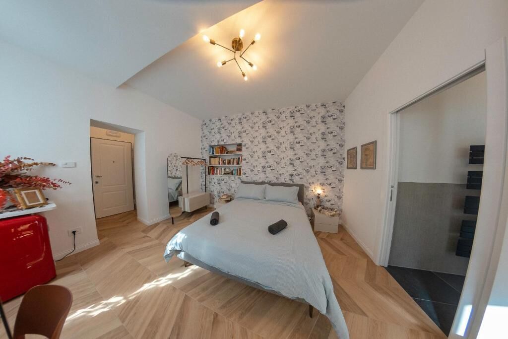 Deluxe Double Room | Desk, laptop workspace, blackout drapes, soundproofing