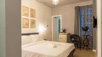 Deluxe-Zimmer | Schreibtisch, laptopgeeigneter Arbeitsplatz, Verdunkelungsvorhänge