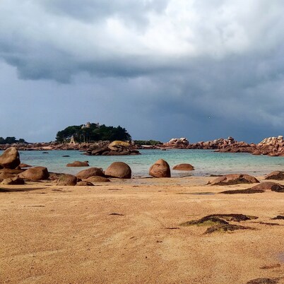 Fisherman's cottage in the heart of Ploumanac'h