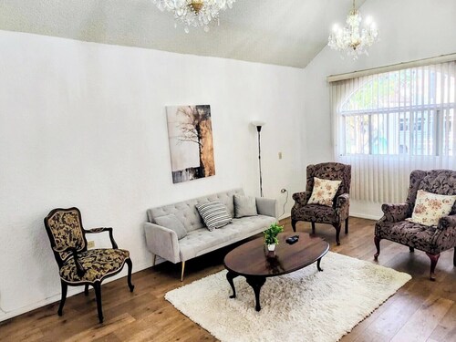 

Comfortable 3-bdr 2-bth house in Ensenada, 7 mins from beach.