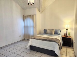 3 Schlafzimmer, Bügeleisen/Bügelbrett, Internetzugang, Bettwäsche