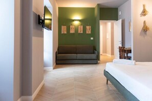 Blackout curtains, soundproofing, iron/ironing board, free WiFi