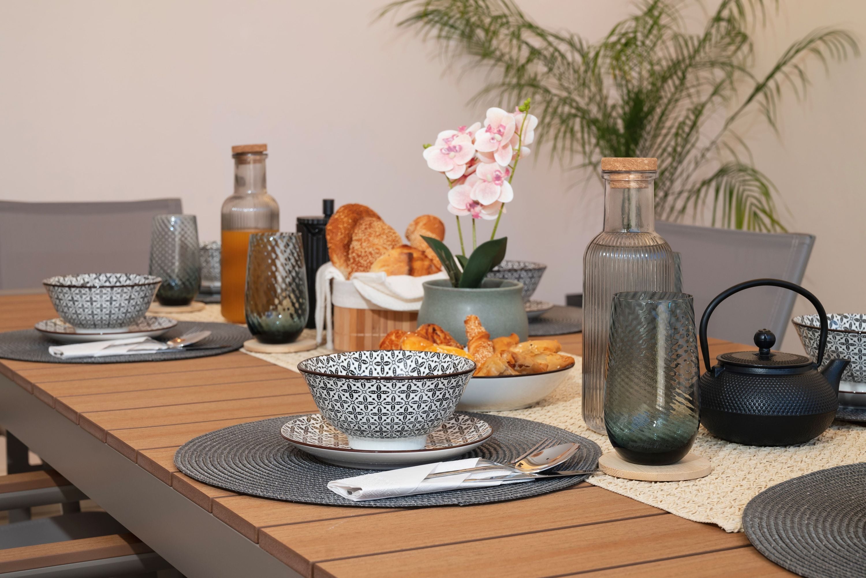 Villa | 2 bedrooms, desk, soundproofing, Internet