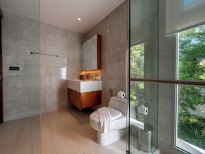Comfort Apartment | Bathroom | Slippers