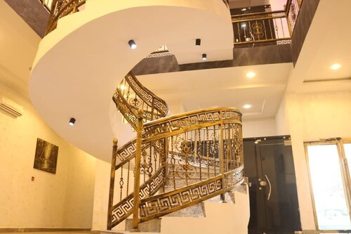 VICTORIAN BLOOM HOTEL AND RESORT