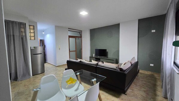 Apartment, 1 Bedroom | Free WiFi - Tirent Apartment-One Bedroom Central (Tirana)