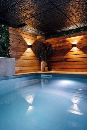 Pool - Luxury Medieval MANOR rated 5 stars in Normandy (Le Mesnil-Jourdain)