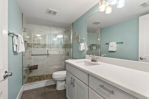 Shower, towels - Beauty Blues Laguna Reef 310 | Waterfront Condo w/ Pool, Pier & Stunning Views (Rockport)