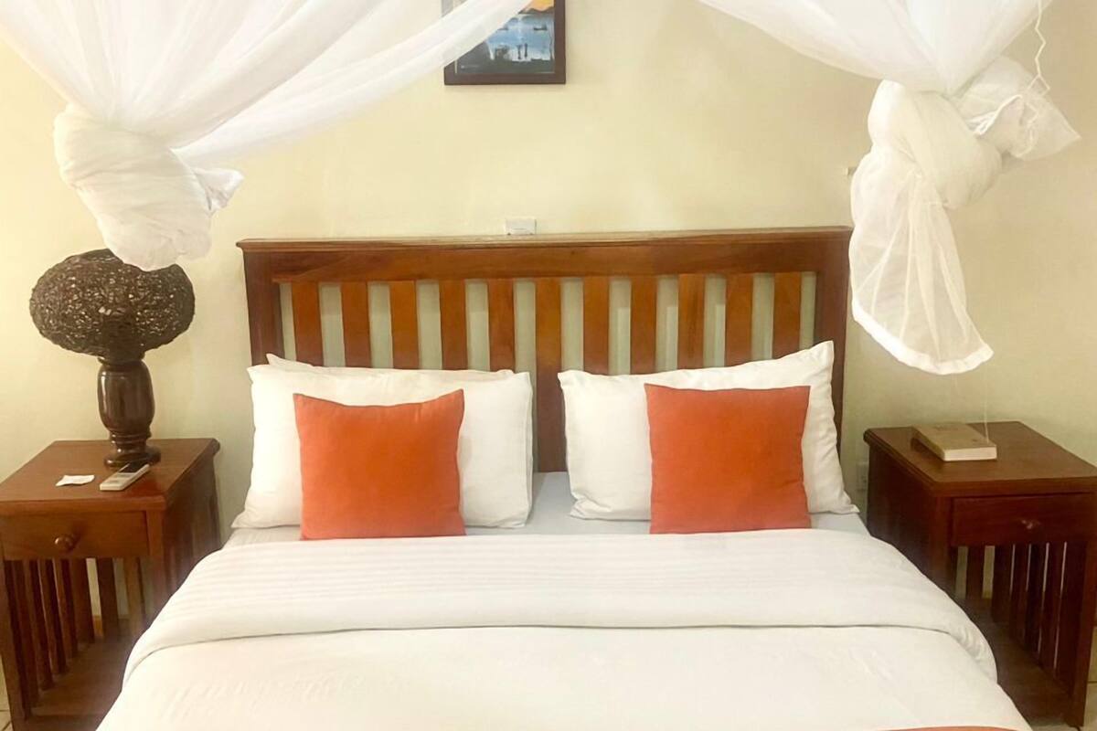 Apartment, 2 Bedrooms | Desk, laptop workspace, iron/ironing board, free WiFi