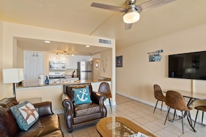Living area - Paradise | Waterfront Comfort at Laguna Reef 411 (Rockport)