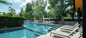 Awesome 3bd Townhouse with a patio