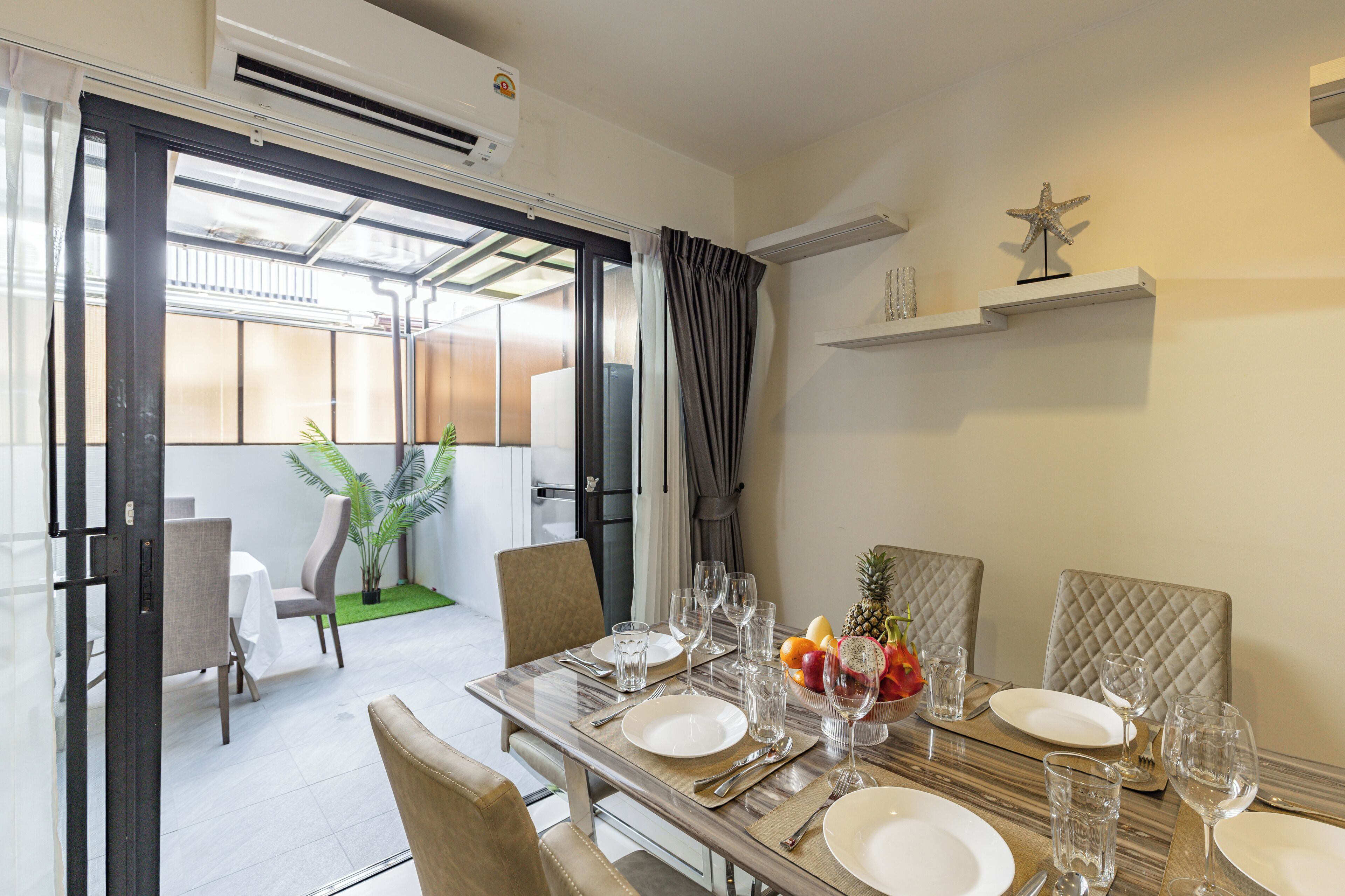 Comfort Townhome, Patio | Living area