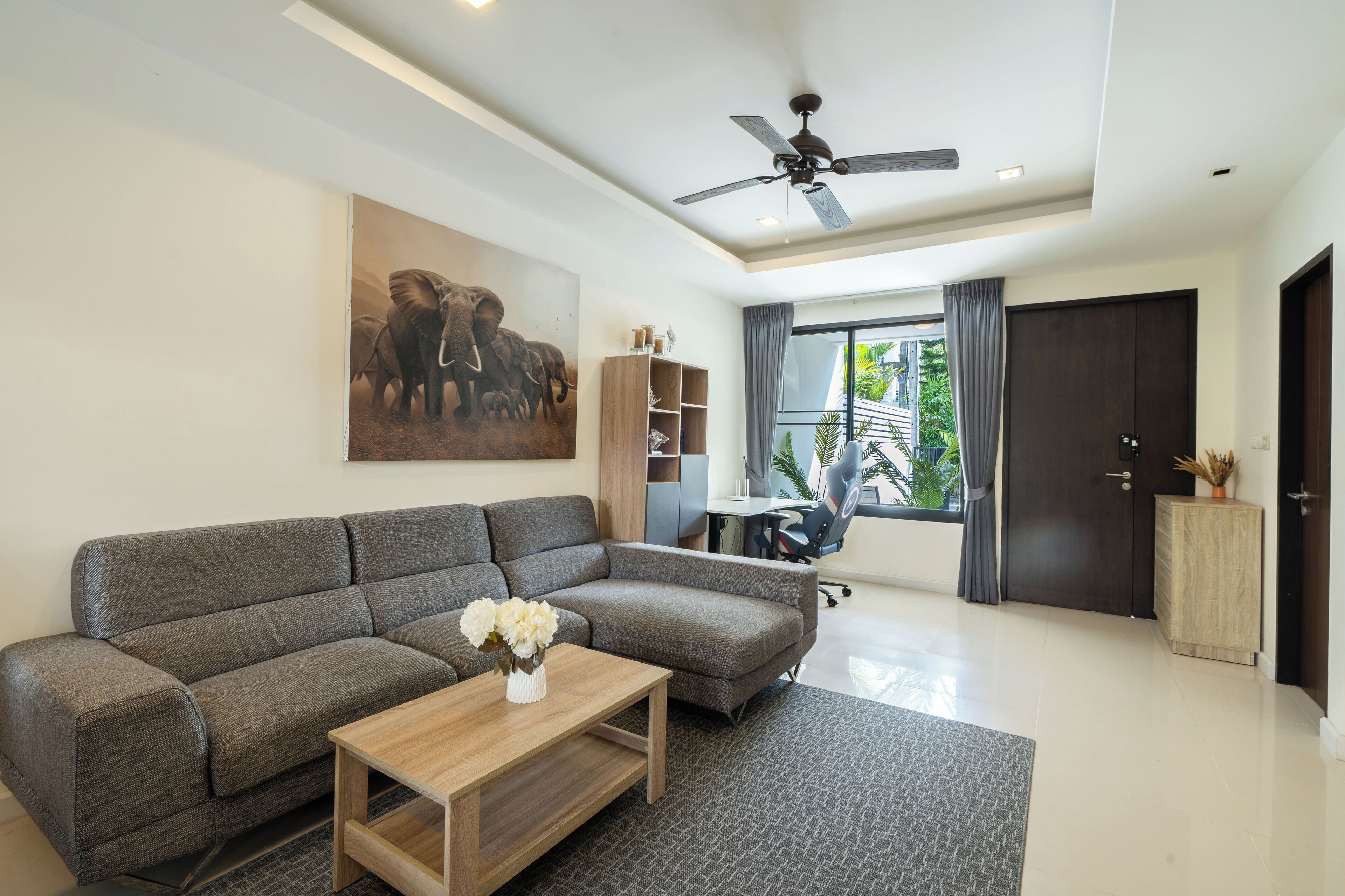 Comfort Townhome, Patio | Living area