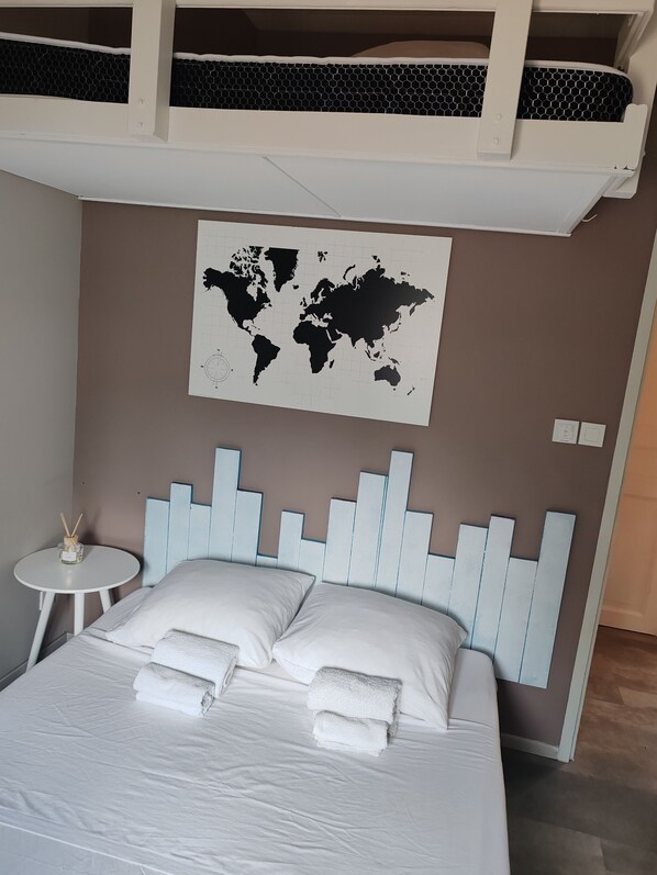 1 chambre, fer et planche Ă repasser, Wi-Fi, draps fournis