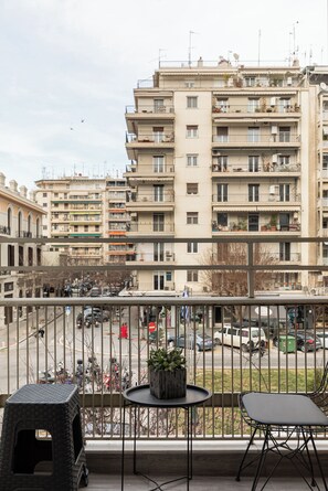 Departamento, 2 habitaciones, balcón, vista a la ciudad | Balcón