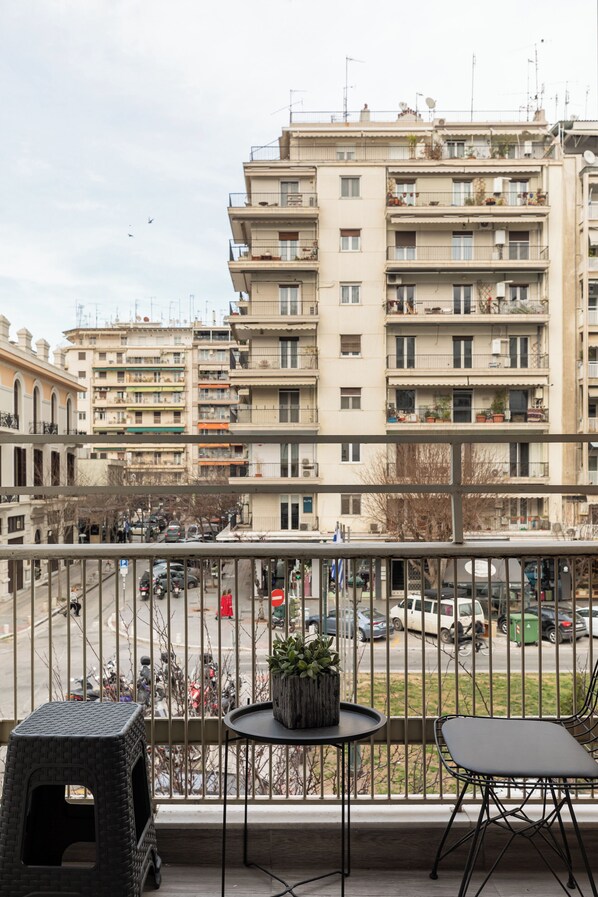 Departamento, 2 habitaciones, balcón, vista a la ciudad | Balcón