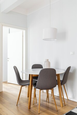 Appartement, 2 chambres, balcon, vue ville