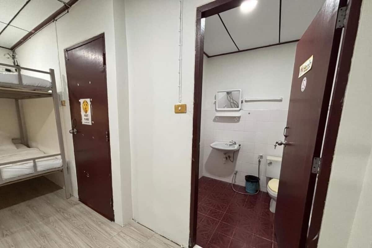 Shower, free toiletries, towels, soap