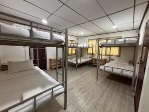 Basic Shared Dormitory | Free WiFi