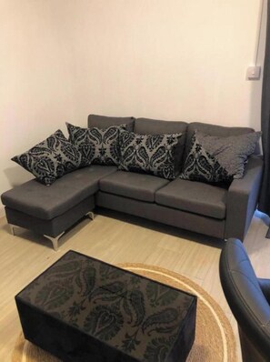 Apartment, 2 Bedrooms, Smoking, Balcony | Living area
