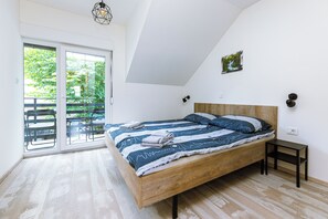3 habitaciones, tabla de planchar con plancha, internet y ropa de cama 