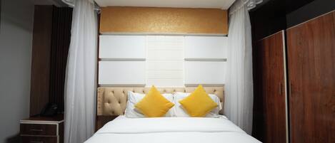 1 bedroom, iron/ironing board, WiFi, bed sheets