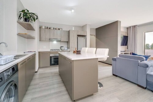 Luxury 3-bedroom Apartment in Broadacres Sandton