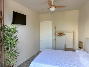 3 bedrooms, iron/ironing board, internet, bed sheets - Apartment Puente de Piedra Logroño (Logroño)