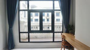 Habitación doble superior | Escritorio, insonorización y wifi gratis 