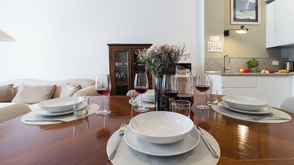 Apartamento (2 Bedrooms) | Área de estar | TV