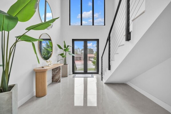 Interior - Casa Bella – New & Stylish Modern Home (Miami)