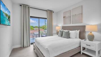 4 habitaciones, escritorio, tabla de planchar con plancha y wifi