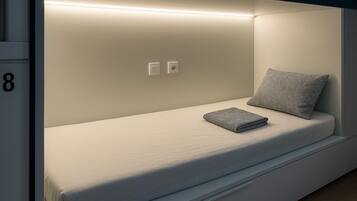 Free WiFi, bed sheets