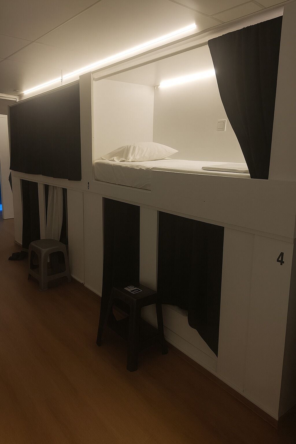 Shared Dormitory (5 Bunk Beds)