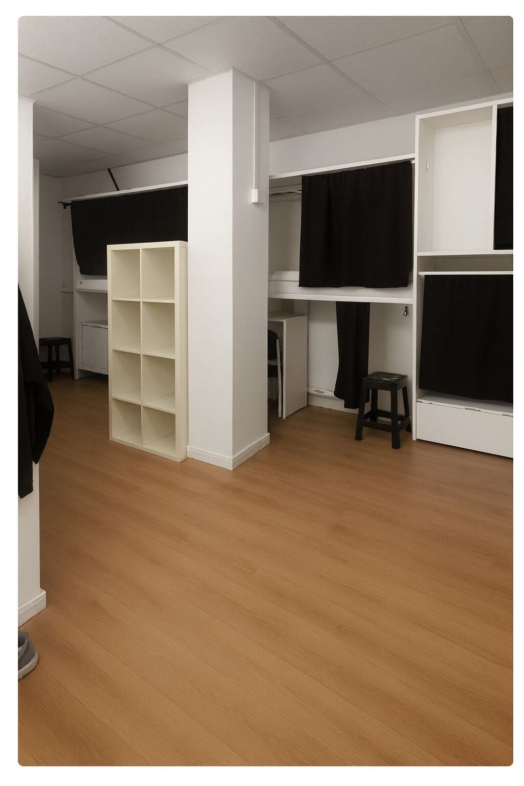 Shared Dormitory (4 Bunk Beds)