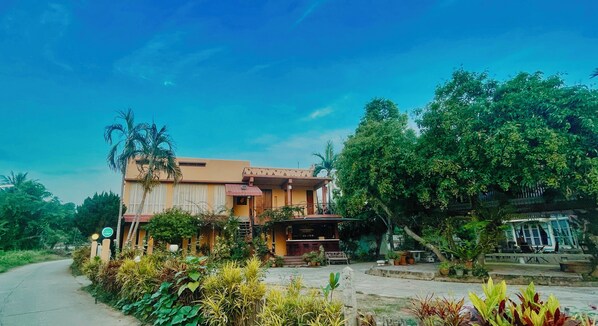 Fachada da propriedade